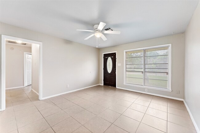 Photo - 2910 Somerset Ave