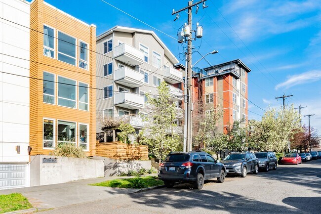 Photo - Hillside 411