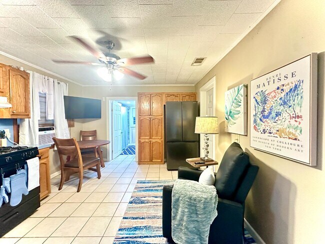 Photo - 3760 Addis Ln