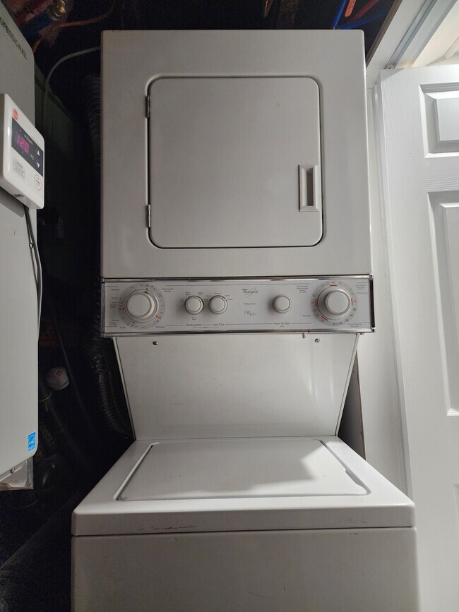 Lave-linge et sèche-linge gratuits - 329 Randolph Av