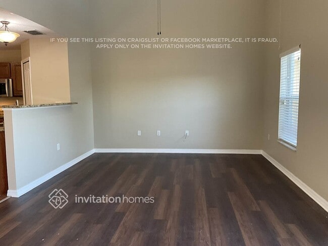 Photo - 3174 Burdock Ave