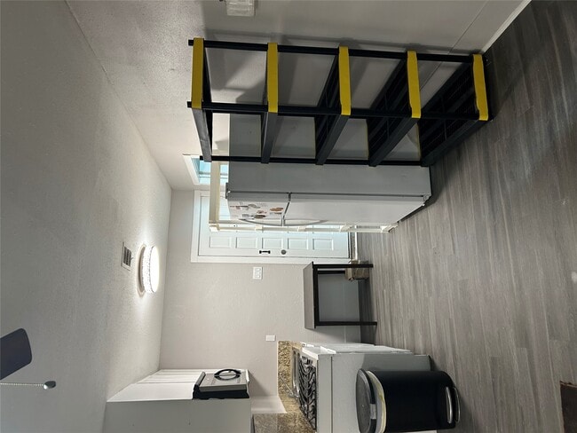 Photo - 5611 Arncliffe Dr