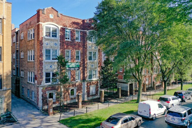 Photo - 6715-6733 S Paxton Ave Apartments
