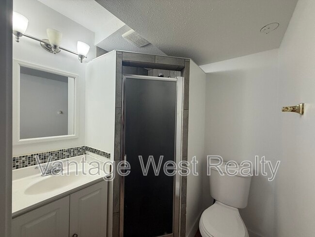 Photo - 907 Sutherland Ave