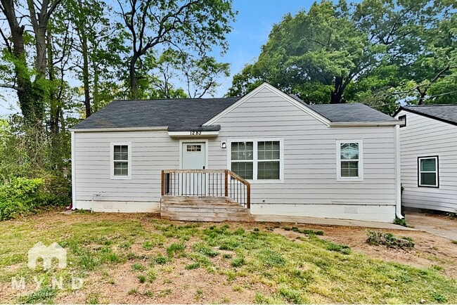 Building Photo - 1283 Gus Thornhill Jr Dr