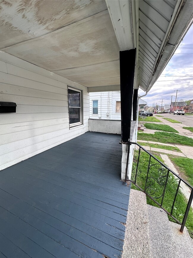 Photo - 210 Squires Ave