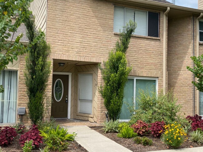 Photo - 12625 Memorial Dr Unidad 97