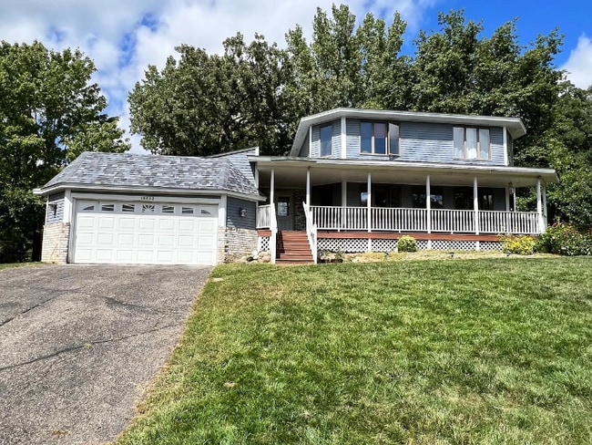 Building Photo - 18892 Orchard Ct