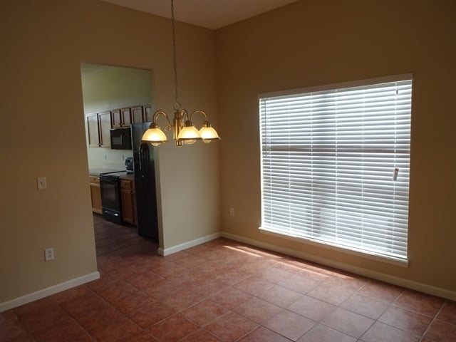 490 Mackenzie Cir