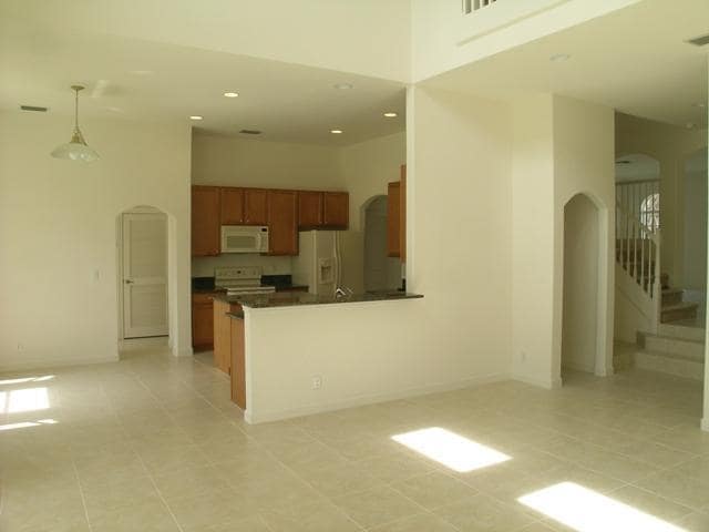 8120 Bautista Way