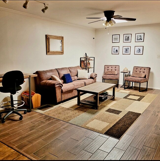 Photo - 1719 Brazo Cir