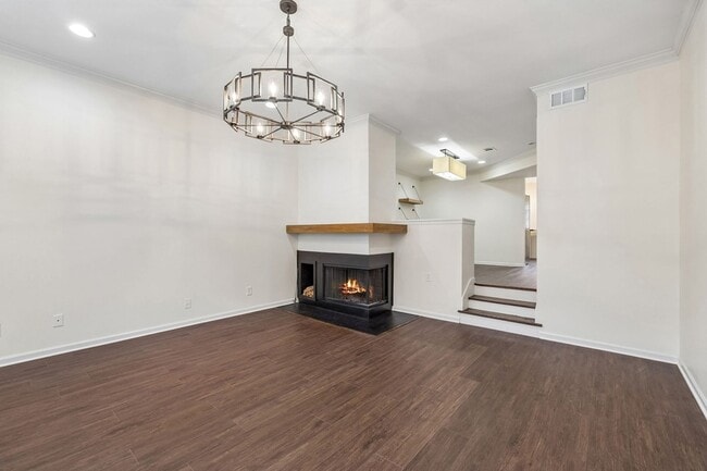 Photo - 219 Fairmont Ct Unit B7