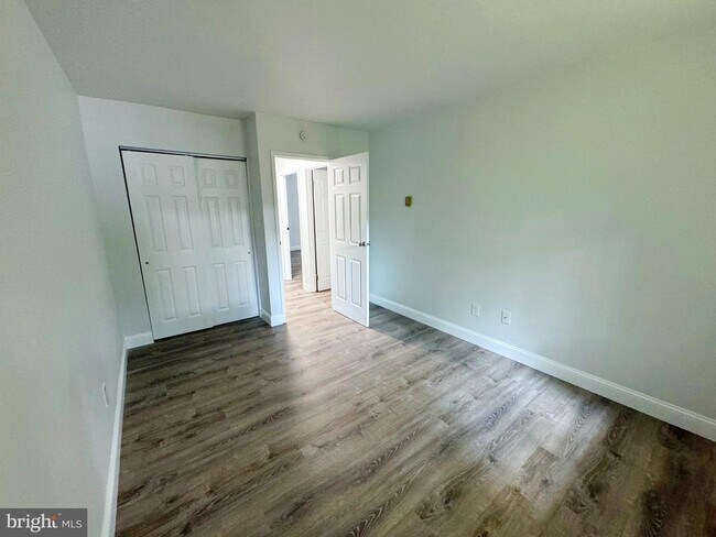 Photo - 400 Campbell Cir