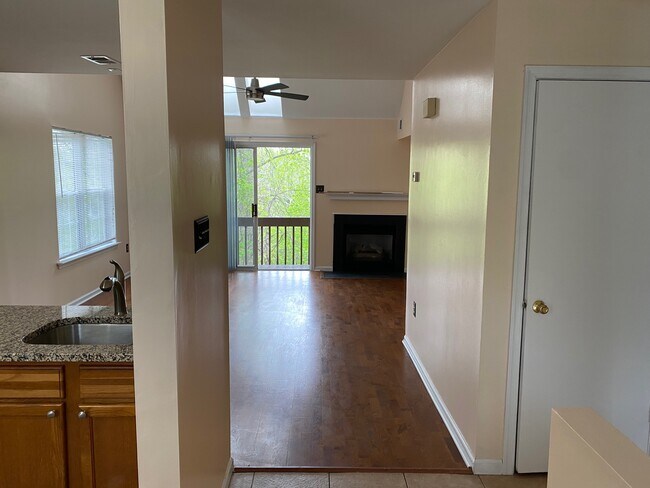 Photo - 411 Derry Dr Unit 411