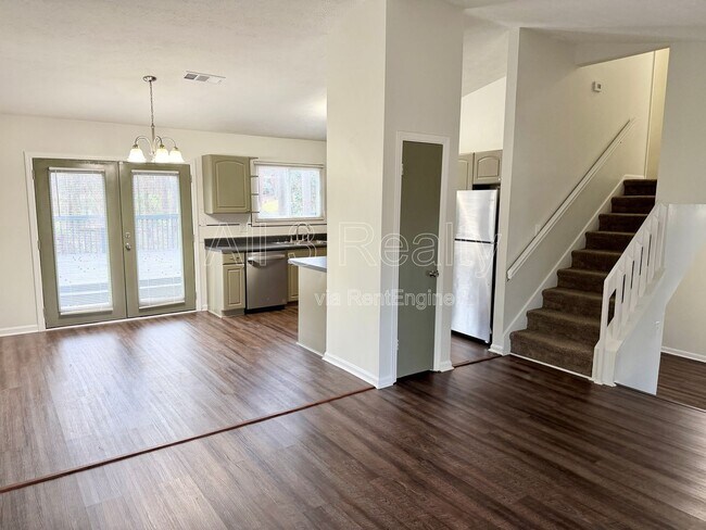 Photo - 3237 Brisbane Way