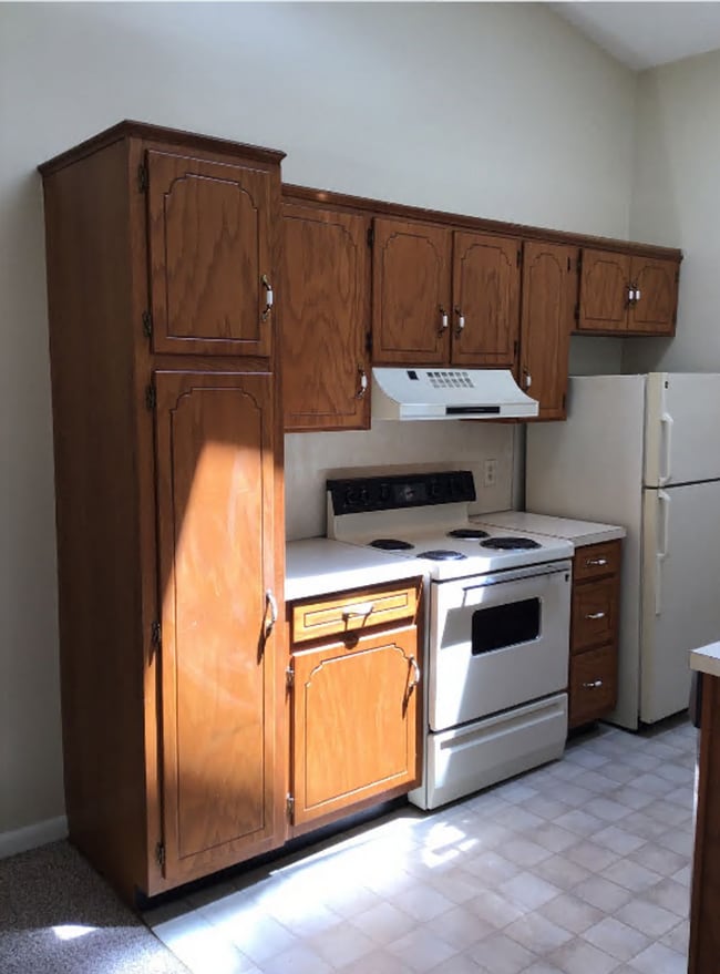 Photo - Cozy, end unit 2 bed/1 bath townhouse