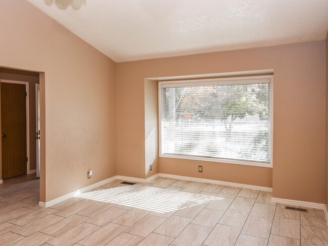 Photo - 283 W 1330 N