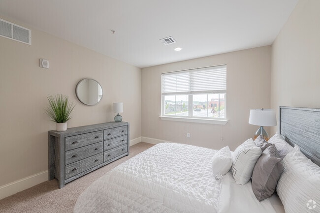 2 BR, 2 BA