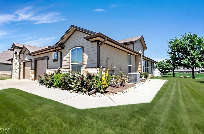 Photo - 711 Rolling Oak Dr Unit 123