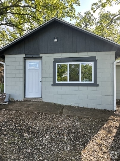 Building Photo - 26578 1st St Rental