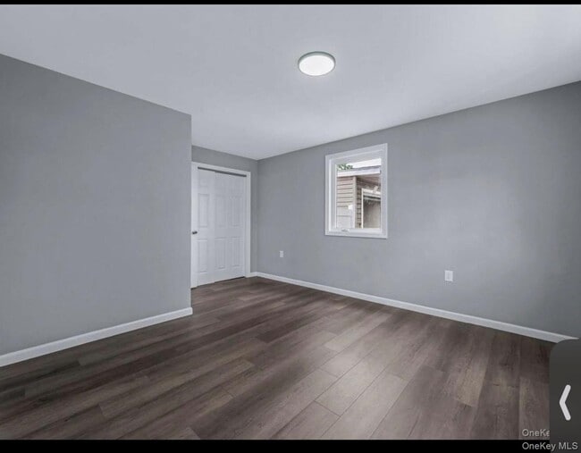 Photo - 6 E Barclay St