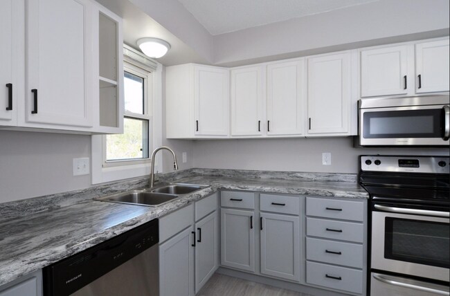Photo - 9201 Forestview Ln N