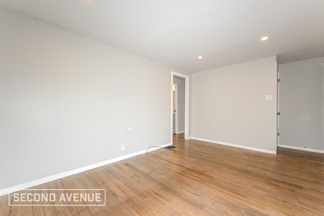 Photo - 1886 Anderson Ave