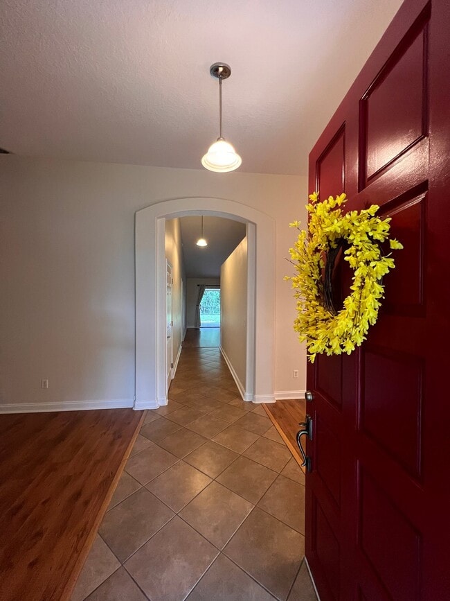 Photo - 345 Silver Pine Dr
