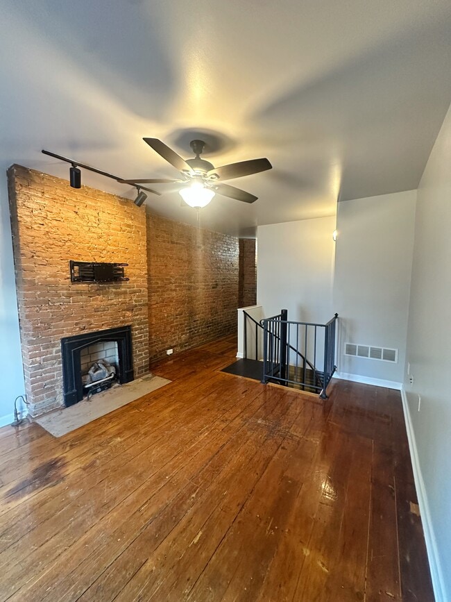 Building Photo - 1016 Bingham St Unit 1 Rental