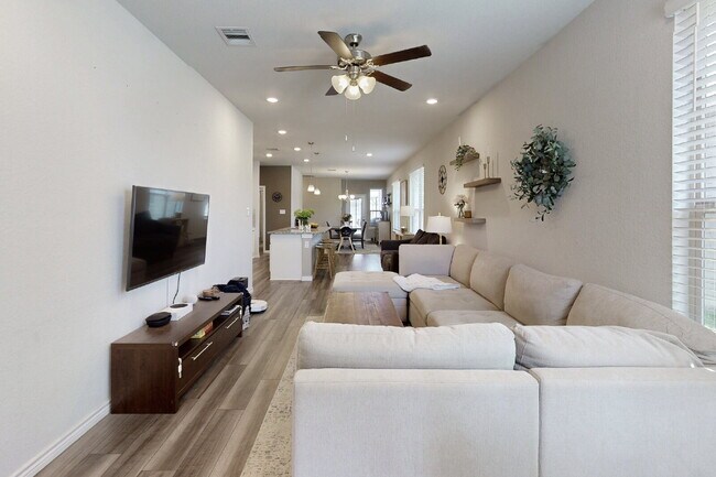 Photo - "Charming 3-Bedroom Retreat on Toledo Bend Drive – Spacious 1533 Sq Ft with 2 Full Baths in Colle...