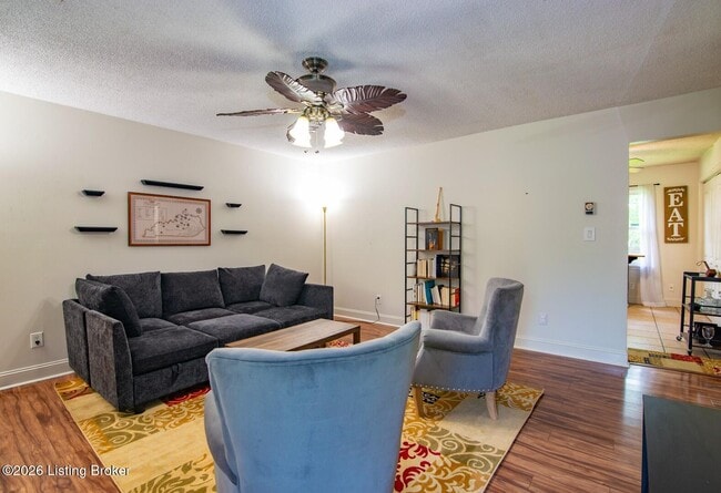 Photo - 119 E French St