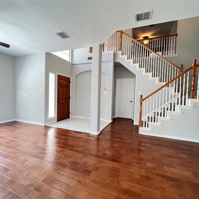 Photo - 4304 Stone Hollow Way