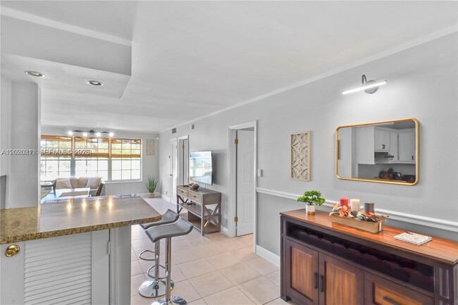 Photo - 2420 SE 17th St Unit 301C