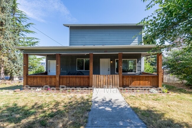Building Photo - 409 E B St Rental
