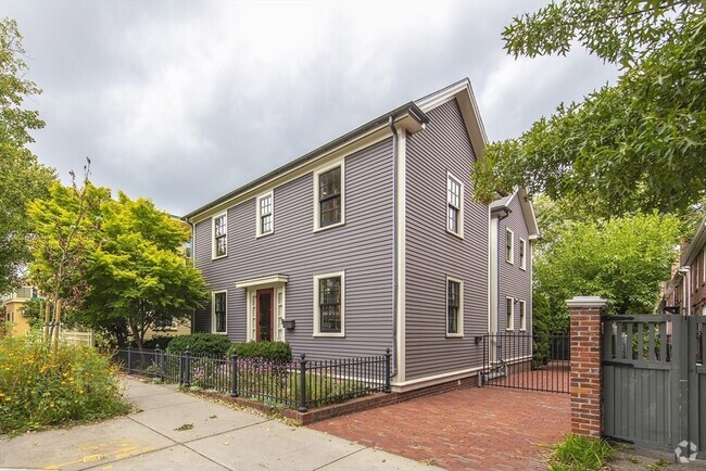 Building Photo - 257 Mount Auburn St Rental