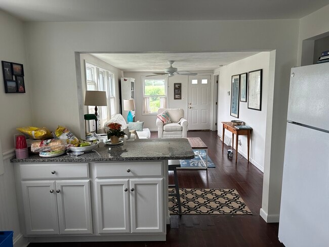 Photo - 22 Marten Ave