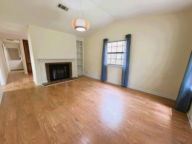 Photo - 136 Belmont Rd