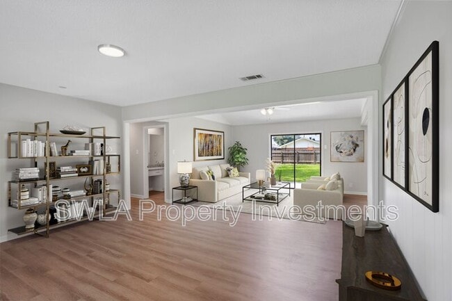 Photo - 338 Vanessa Ave