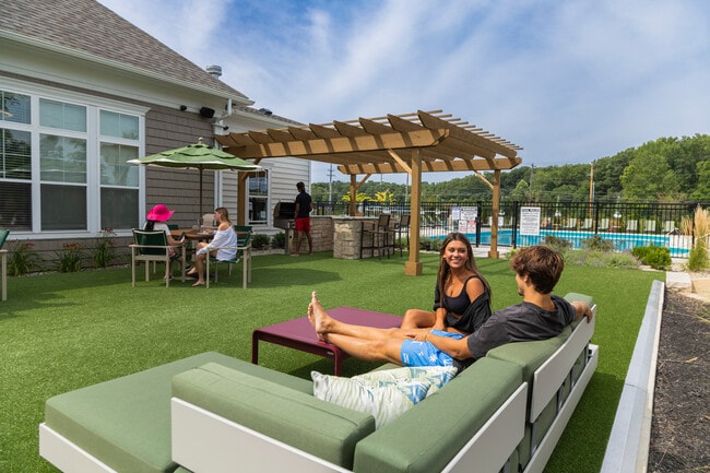 Photo - Orange Summit