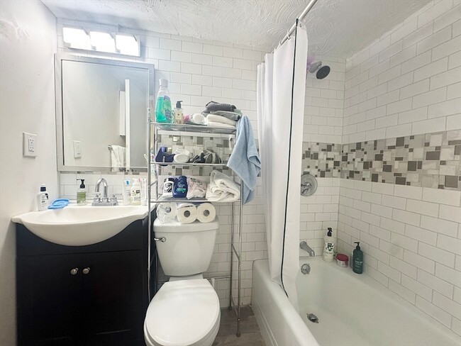 Photo - 1643 Cambridge St Unit 21