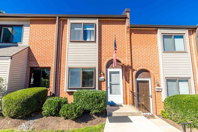 Updated 2 Bedroom 1.5 Bath in Goshen Valley! - Updated 2 Bedroom 1.5 Bath in Goshen Valley! Townhome