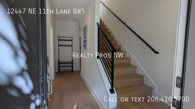 Photo - 12447 NE 11th Ln