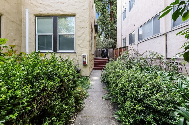 Photo - Beautifully Renovated Berkeley Unit!