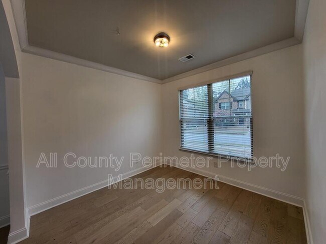 Photo - 3748 Sycamore Bend