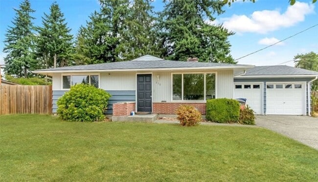 Building Photo - Beautiful 3 Bedroom Home on Spacious Lot in Federal Way
