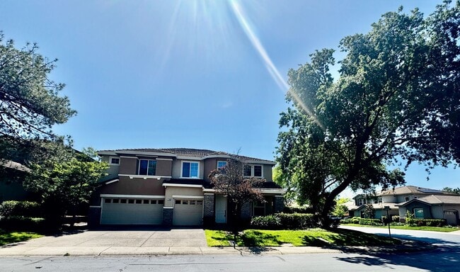 Photo - Fabulous Serrano Home