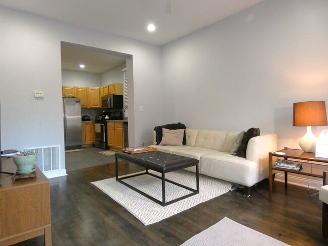 Photo - 1929 N Richmond St Unit 1