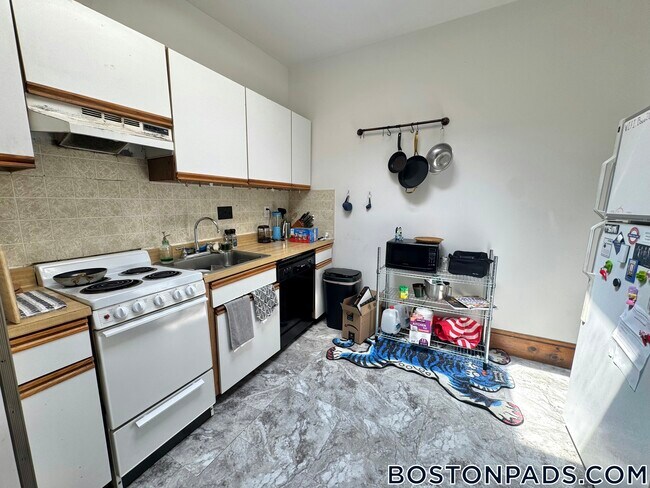 17 Aberdeen St Unit 6
