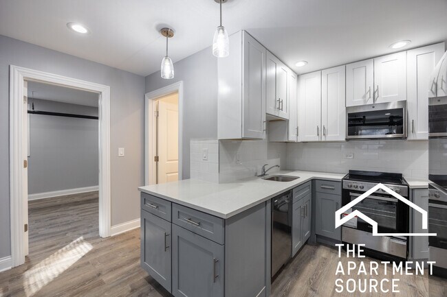 Photo - 1224 W Rosemont Ave Unit G