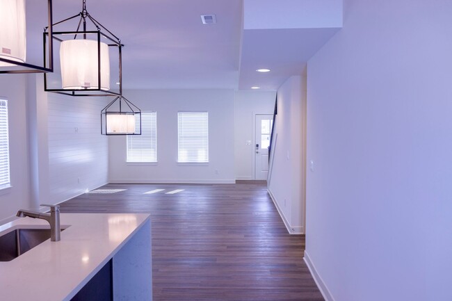 Photo - Gorgeous 3 Bedroom 3 Bathroom in Spring Hi...